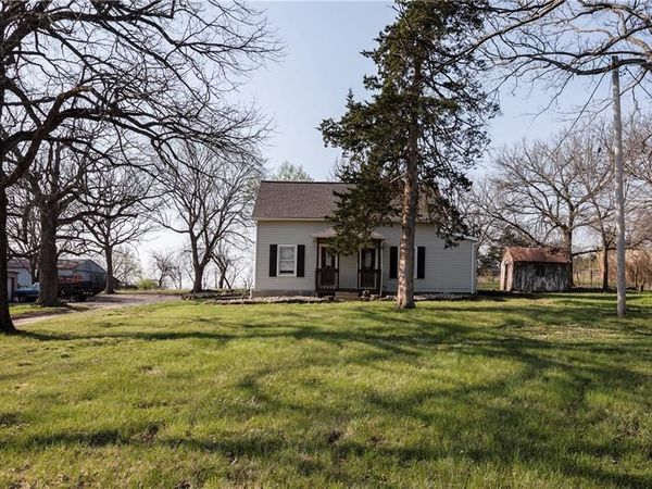 405 E 267th Street, Cleveland, MO 64734