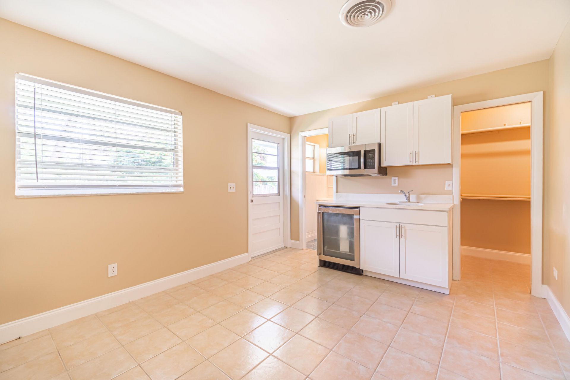 2566 NE Hickory Avenue, Unit A- Efficie, Jensen Beach, FL 34957 Photo