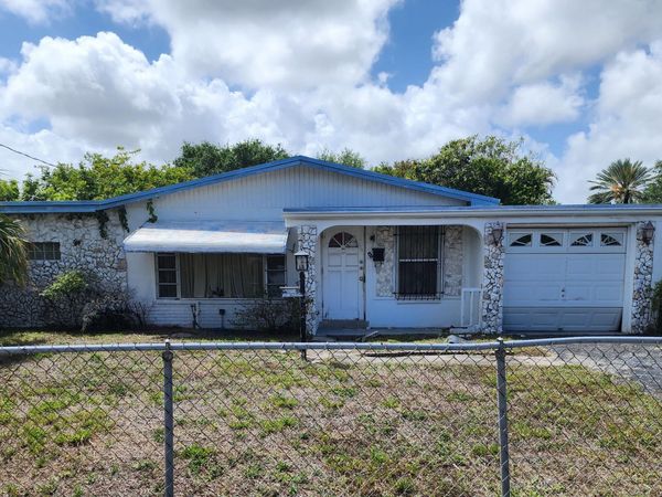 1861 NW 7th Terrace W, Pompano Beach, FL 33060