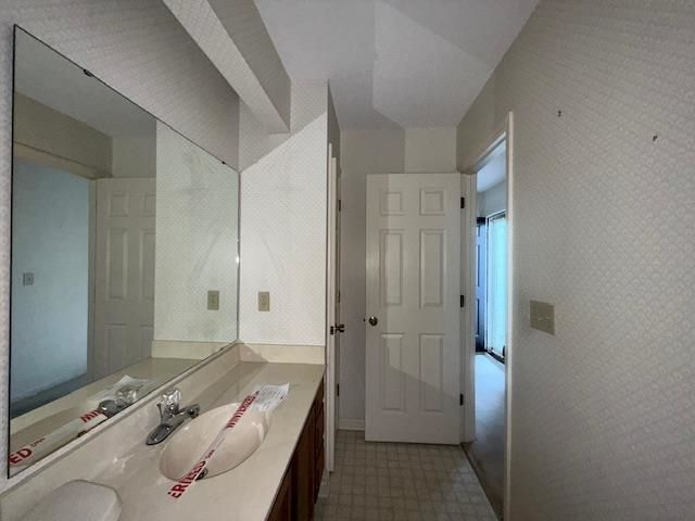 105 Inverness Ct.  Photo 10