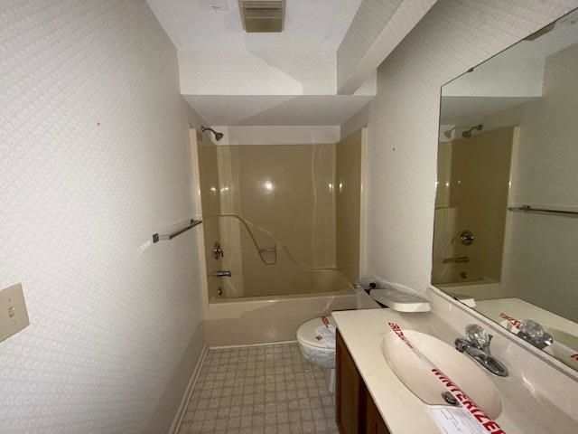 105 Inverness Ct.  Photo 11