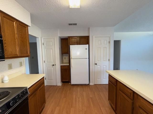 105 Inverness Ct.  Photo 3