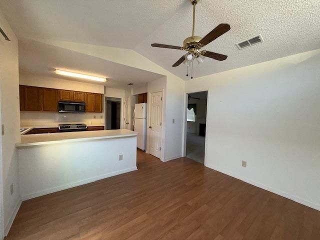 105 Inverness Ct.  Photo 4