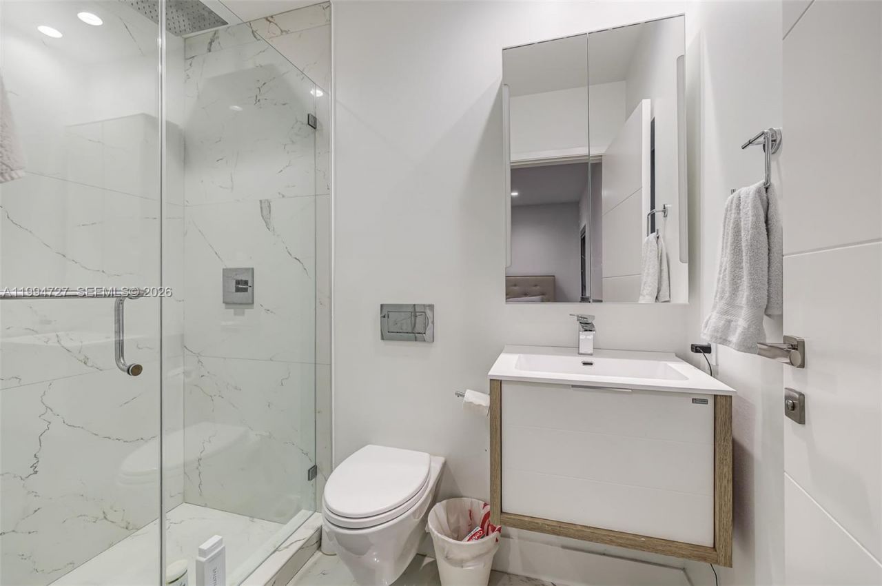 79 W Shore Dr , Miami, FL 33133 Photo