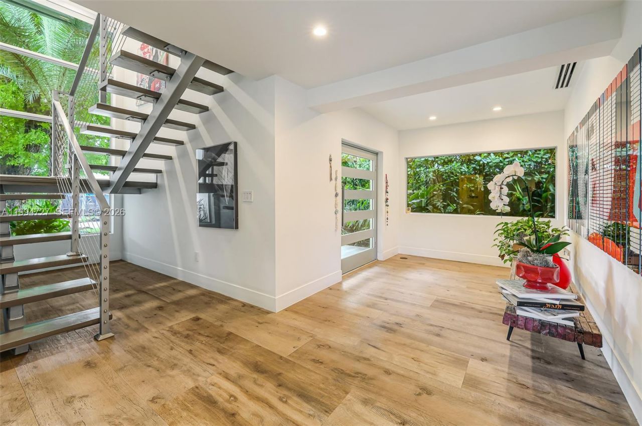 79 W Shore Dr , Miami, FL 33133 Photo