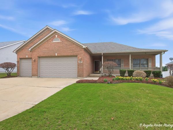 517 Sawgrass Lane, Hampshire, IL 60140