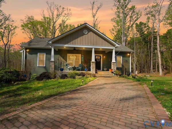 5670 Hickory Street , Powhatan, VA 23139