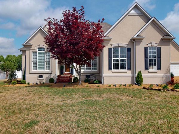 110 Bellemeade Drive , Lexington, TN 38351