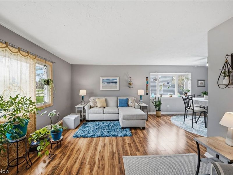 4560 Newbury Drive, Vermilion, OH 44089 Photo 4