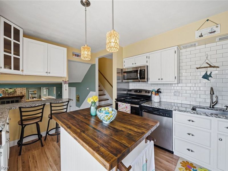 4560 Newbury Drive, Vermilion, OH 44089 Photo 7