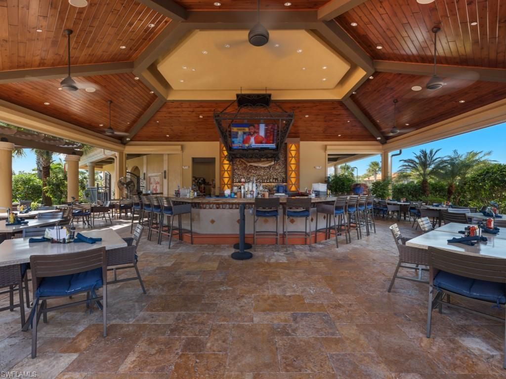 9844 Venezia Cir E, Unit 726, Naples, FL 34113 Photo