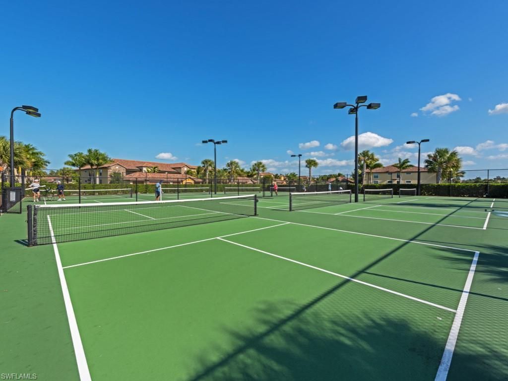9844 Venezia Cir E, Unit 726, Naples, FL 34113 Photo