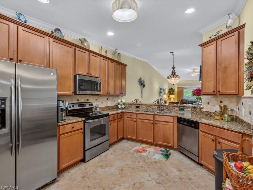 9844 Venezia Cir E, Unit 726, Naples, FL 34113 Photo