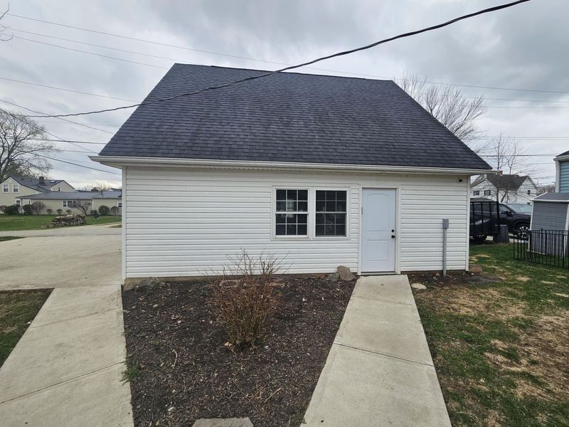 935 W High Street, Saint Marys, OH 45885 Photo 8