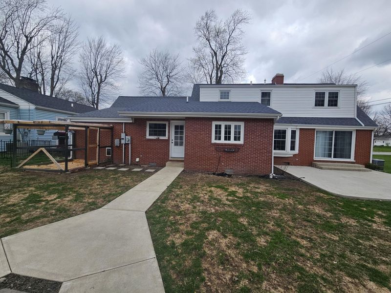 935 W High Street, Saint Marys, OH 45885 Photo 9