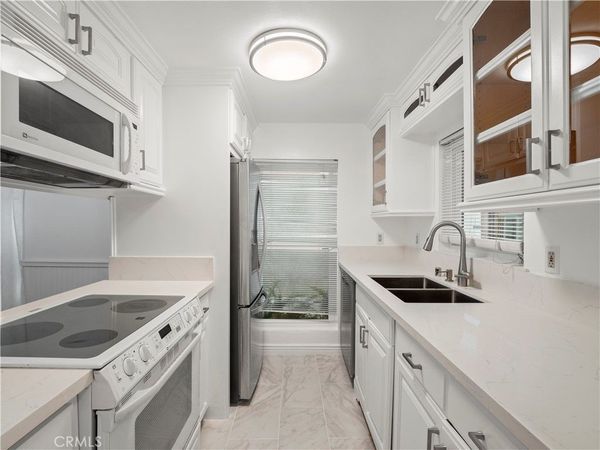 18411 Hatteras Street, Unit 138, Tarzana, CA 91356