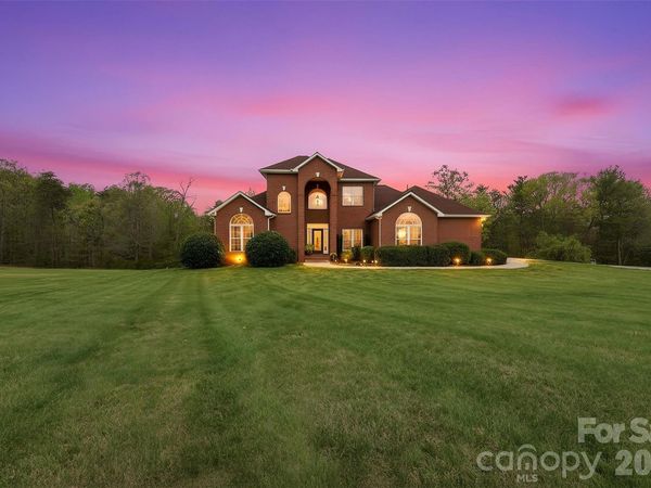 48 Oakdale Drive, Taylorsville, NC 28681