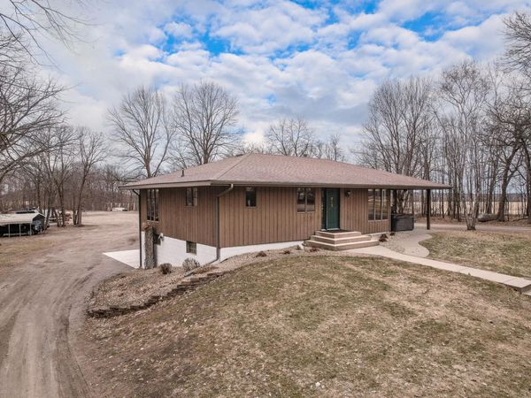 43453 105th Avenue , Holdingford, MN 56340