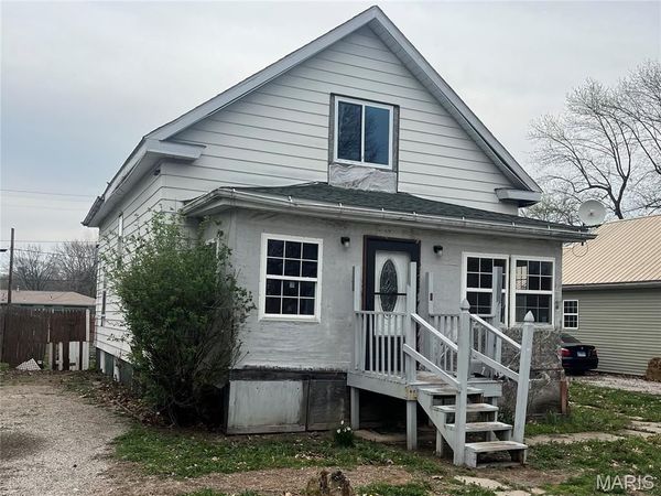 709 1st Street, Gillespie, IL 62033