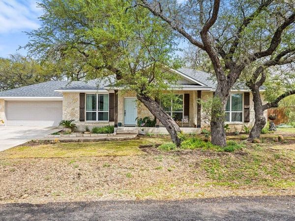 103 Leaning Oak CIR, Johnson City, TX 78636