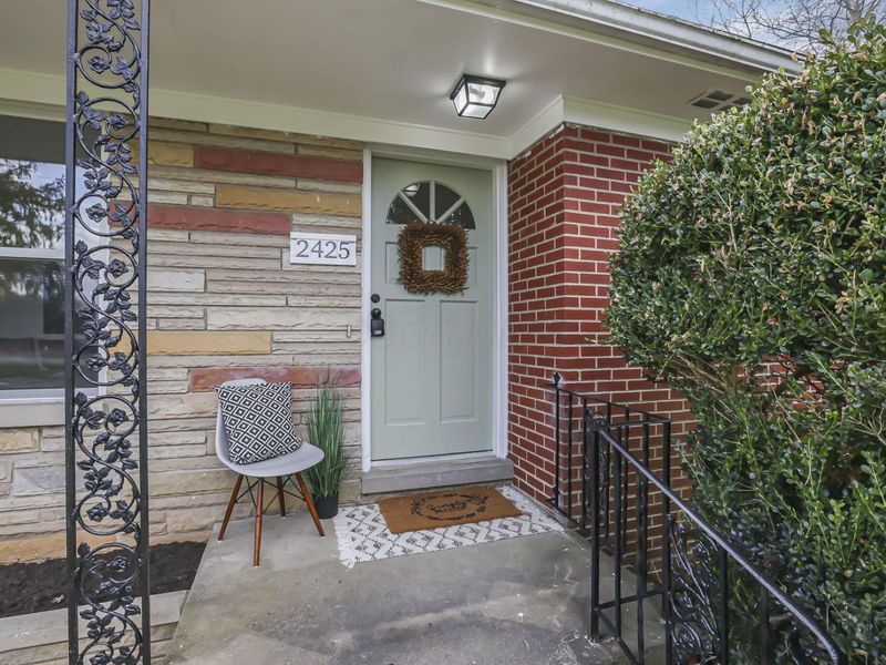 2425 Blue Valley Road SE, Lancaster, OH 43130 Photo 2