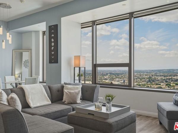 1100 Wilshire Boulevard, Unit 2201, Los Angeles, CA 90017