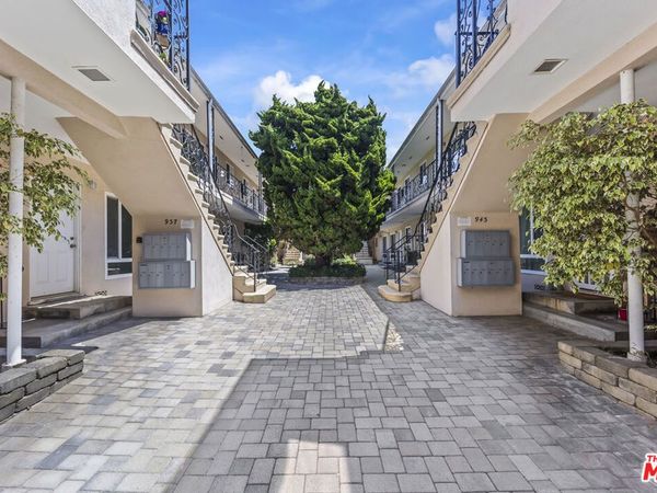 943 2nd Street, Unit 6, Santa Monica, CA 90403