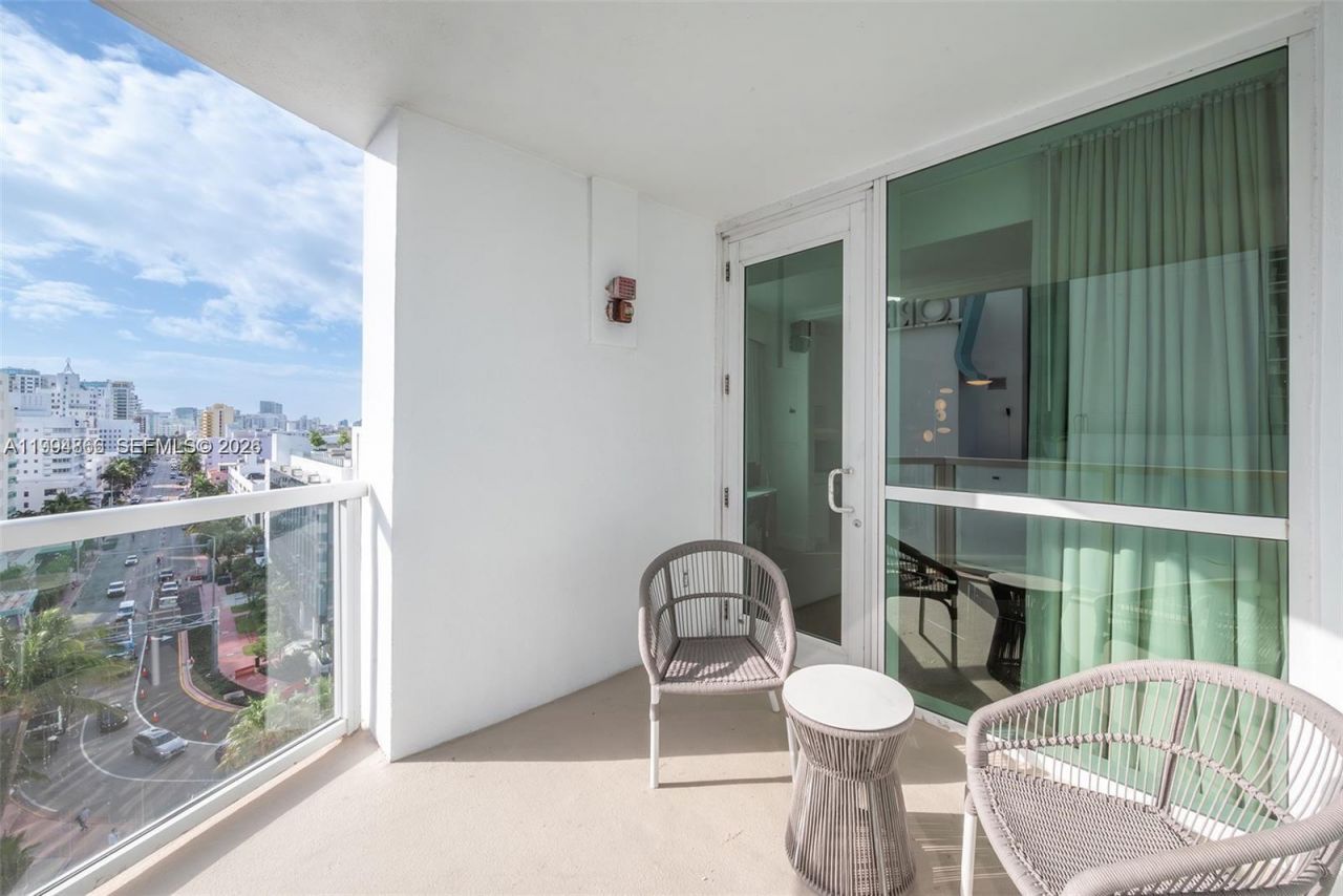 4401 Collins Ave , Unit 902, Miami Beach, FL 33140 Photo