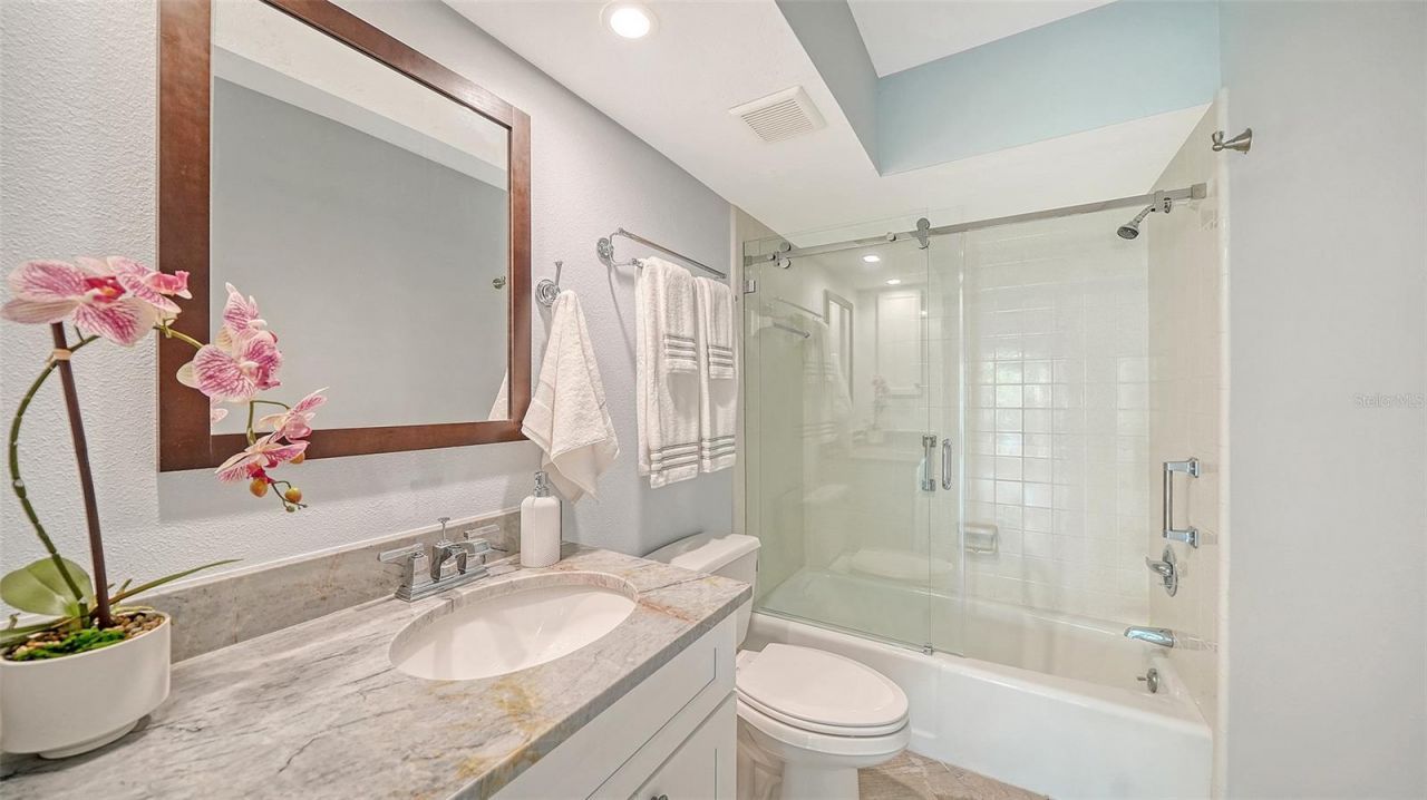 225 Hourglass Way, Unit 106, Sarasota, FL 34242 Photo
