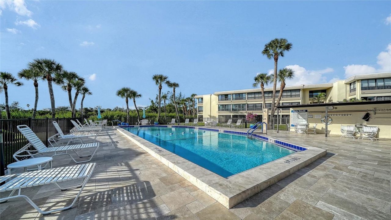 225 Hourglass Way, Unit 106, Sarasota, FL 34242 Photo