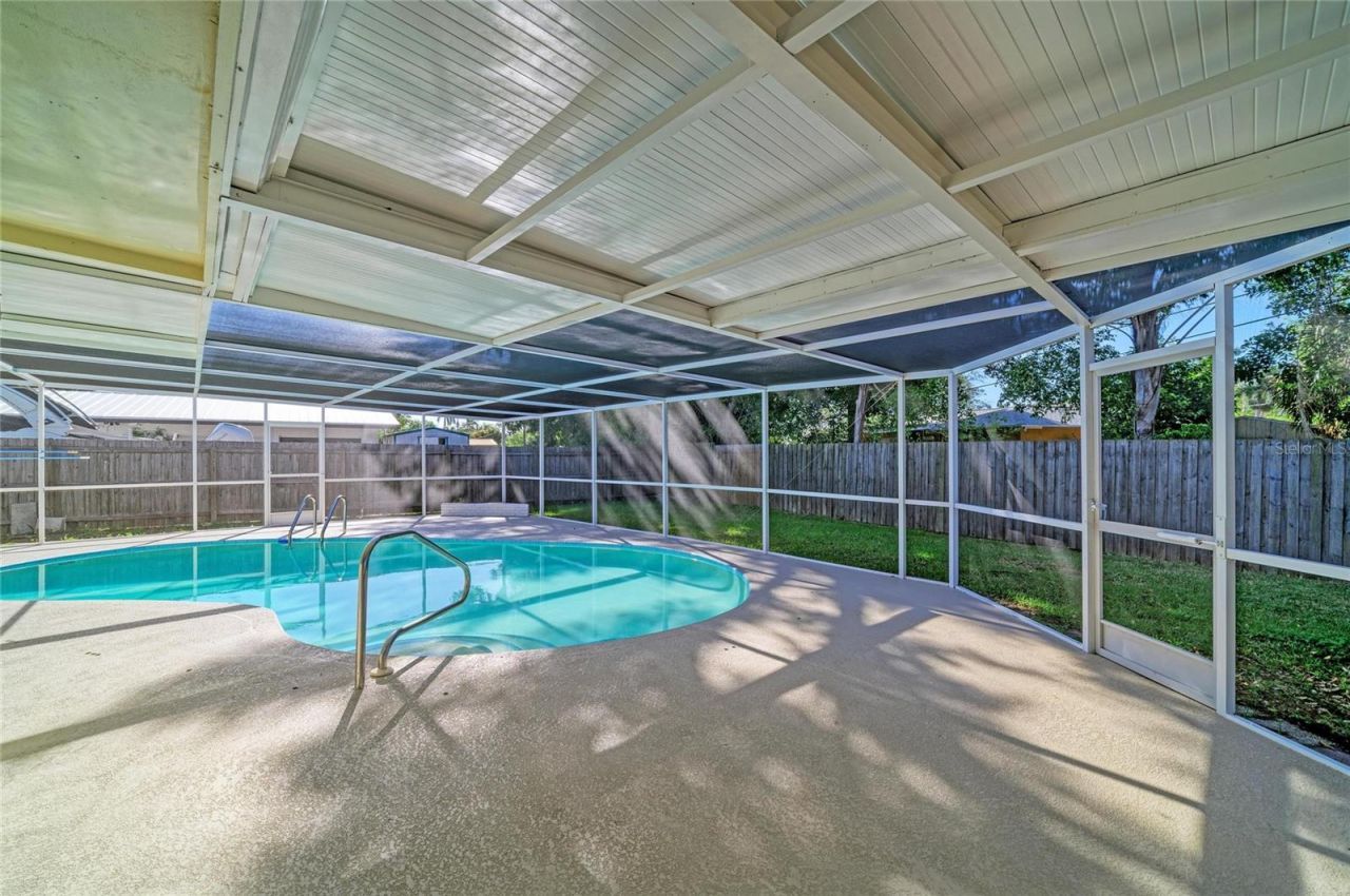 6105 7th Avenue Drive W, Bradenton, FL 34209 Photo