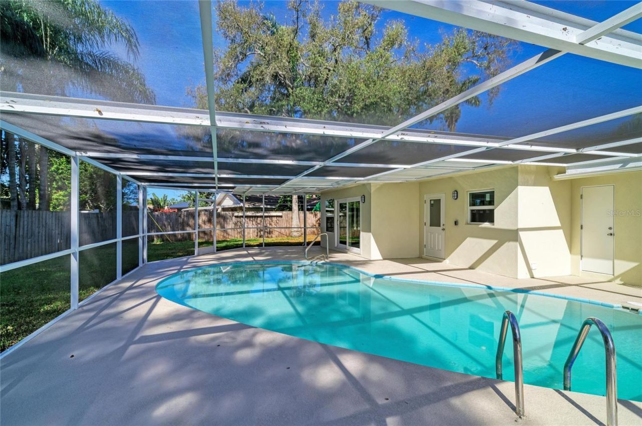 6105 7th Avenue Drive W, Bradenton, FL 34209 Photo