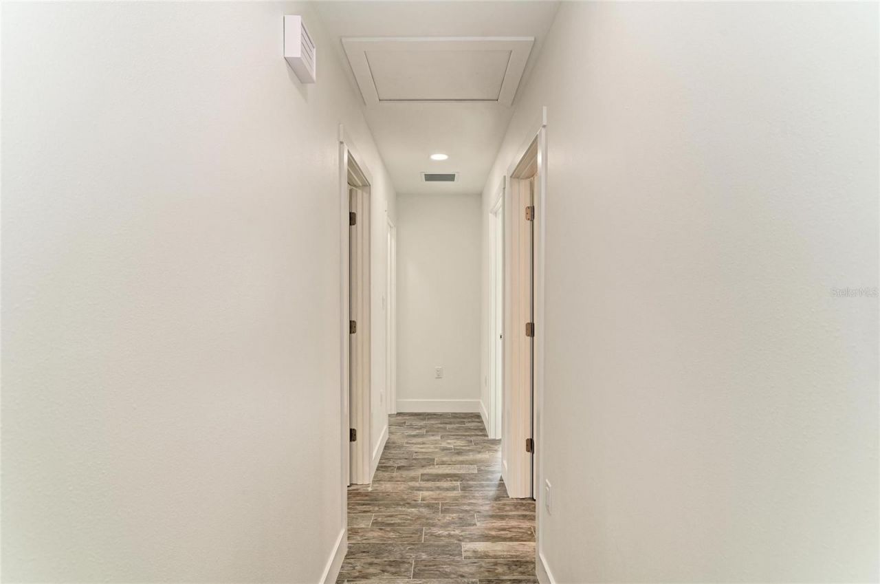 6105 7th Avenue Drive W, Bradenton, FL 34209 Photo