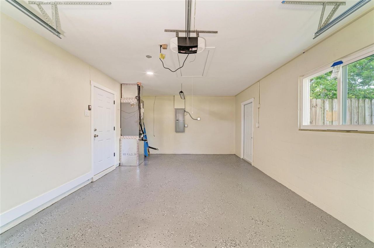 6105 7th Avenue Drive W, Bradenton, FL 34209 Photo