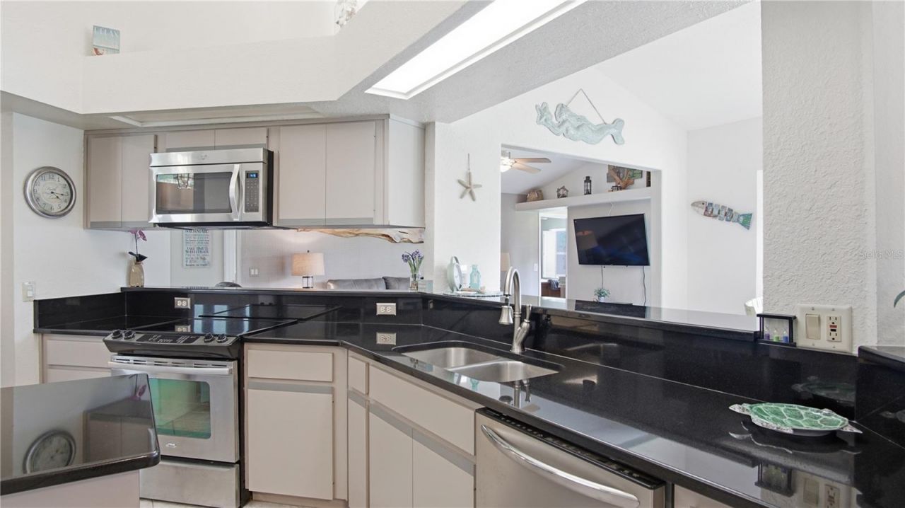 11635 E Blue Cove Drive, Dunnellon, FL 34432 Photo