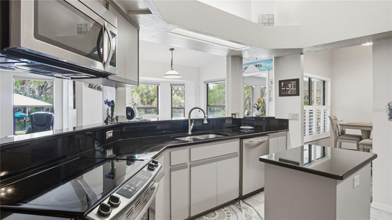 11635 E Blue Cove Drive, Dunnellon, FL 34432 Photo