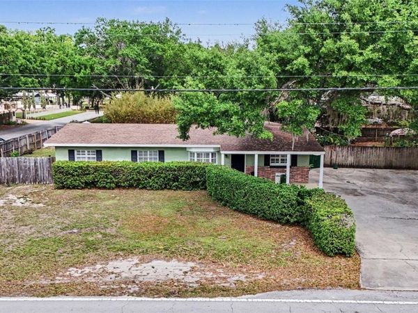 15402 LAKE MAGDALENE BOULEVARD , TAMPA, FL 33613