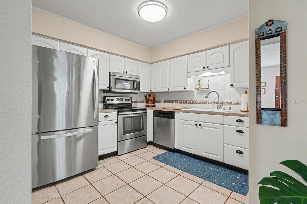 15402 Lake Magdalene Boulevard , Tampa, FL 33613 Photo