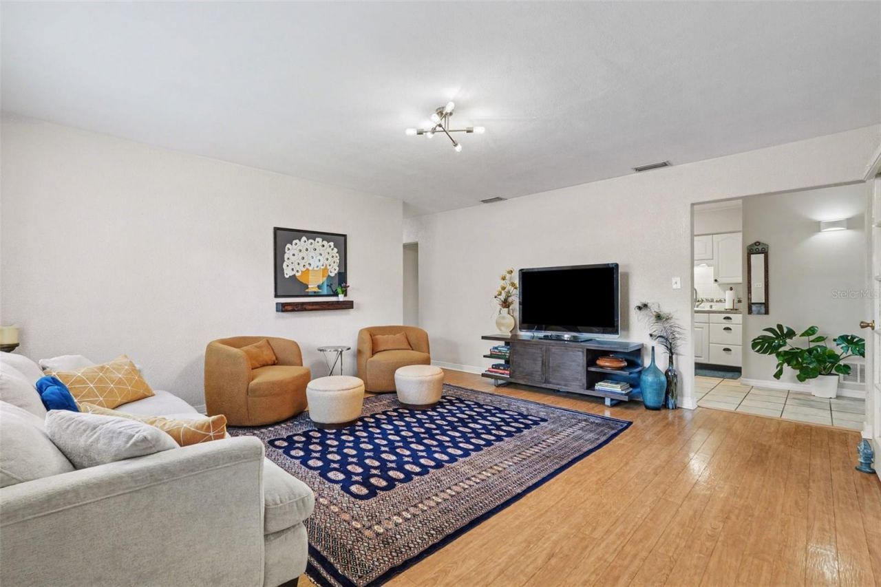 15402 Lake Magdalene Boulevard , Tampa, FL 33613 Photo