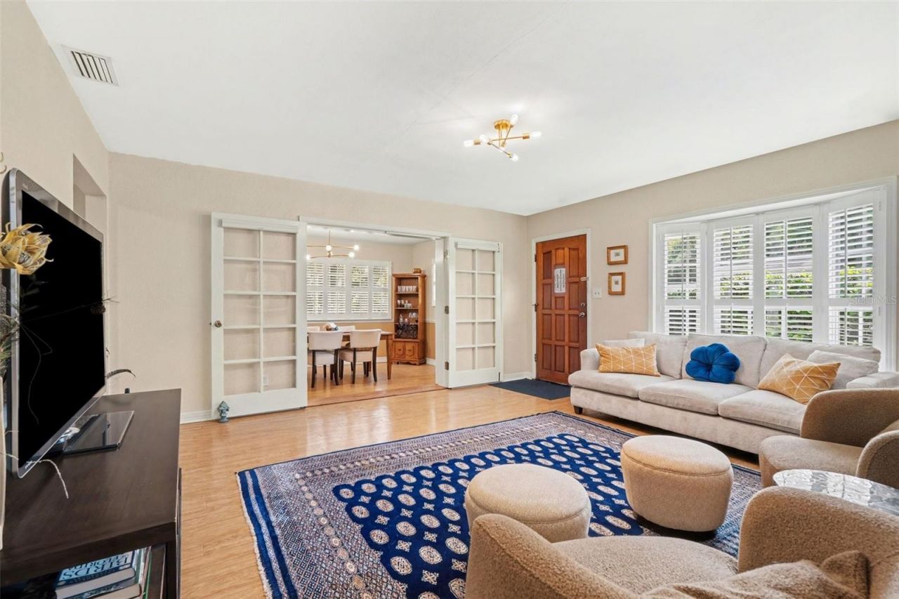 15402 Lake Magdalene Boulevard , Tampa, FL 33613 Photo