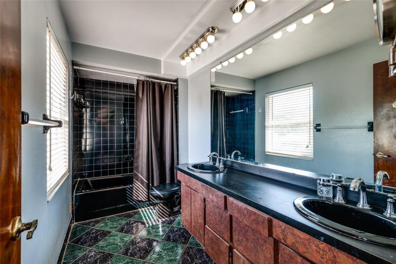 1449 45th Avenue Ne, Saint Petersburg, FL 33703 Photo