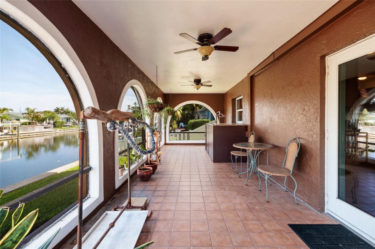 1449 45th Avenue Ne, Saint Petersburg, FL 33703 Photo