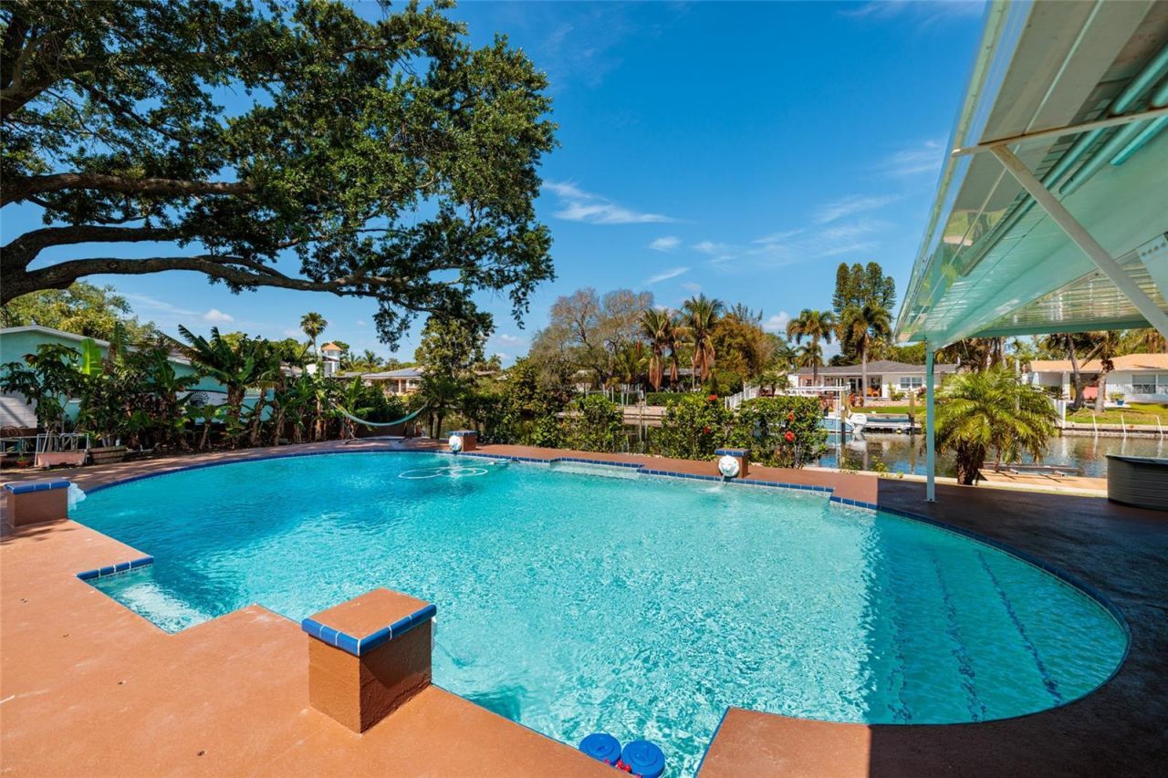 1449 45th Avenue Ne, Saint Petersburg, FL 33703 Photo