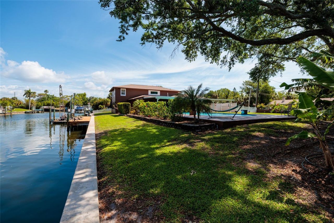 1449 45th Avenue Ne, Saint Petersburg, FL 33703 Photo