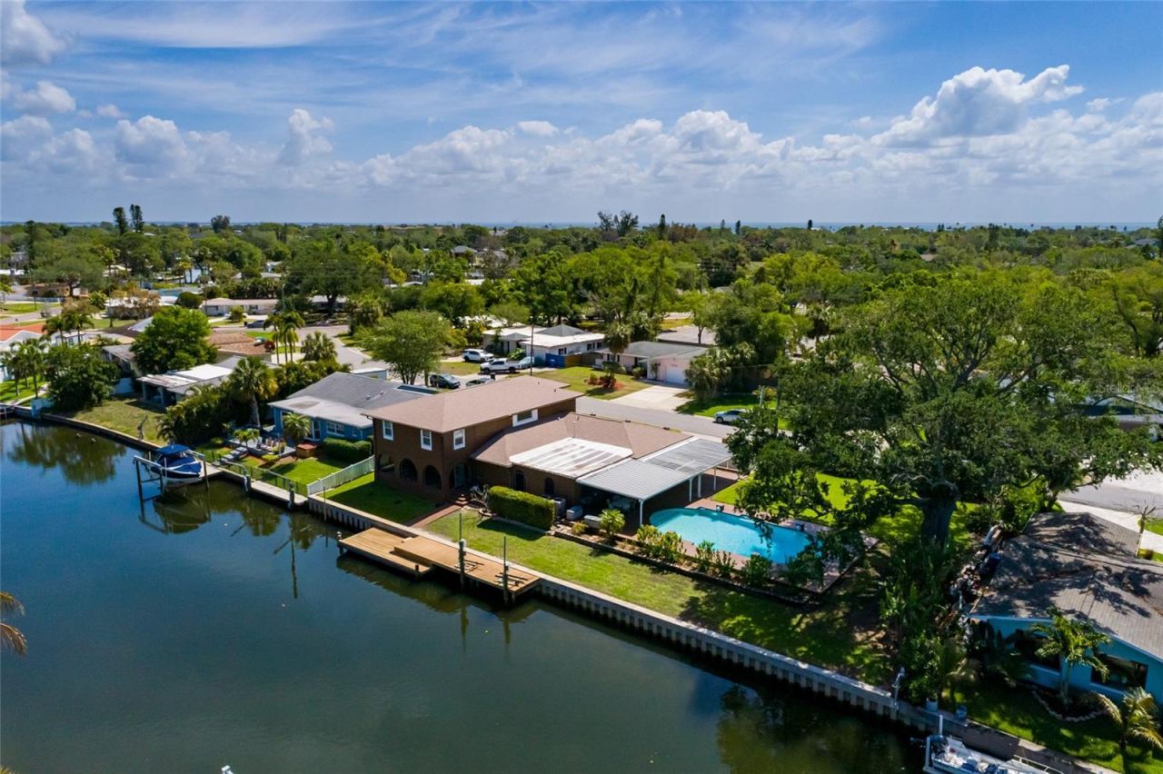 1449 45th Avenue Ne, Saint Petersburg, FL 33703 Photo