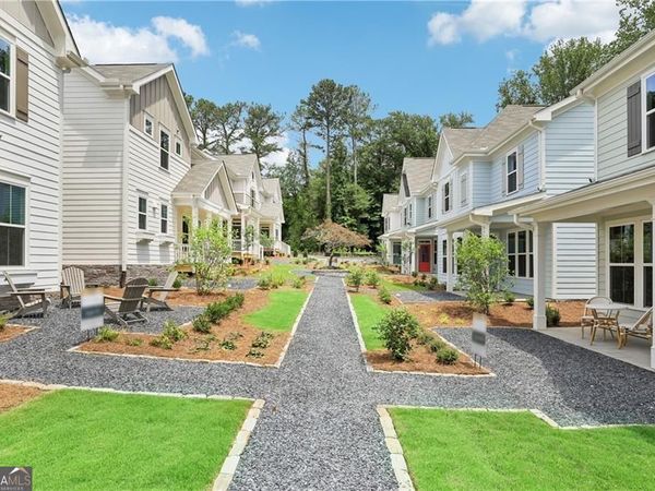 911 East Green Lane, Clarkston, GA 30021