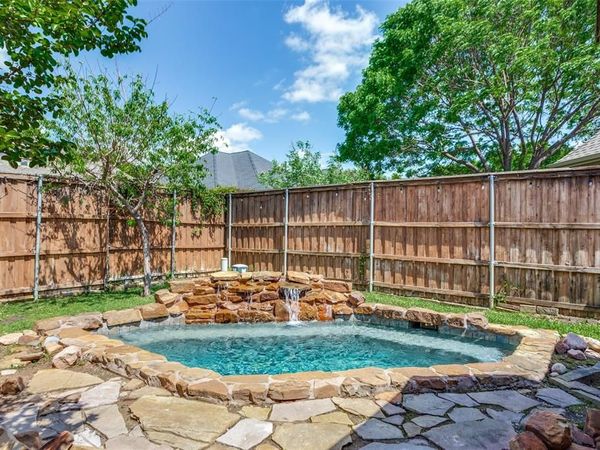 7901 Chaddington Drive, North Richland Hills, TX 76182
