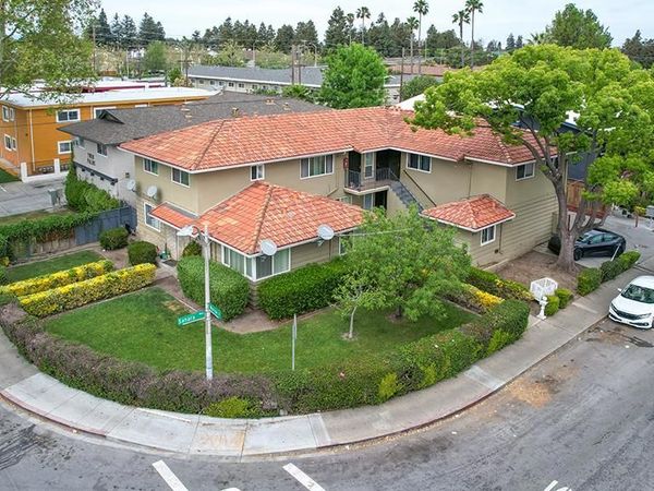 2100 Sahara Way , Santa Clara, CA 95050