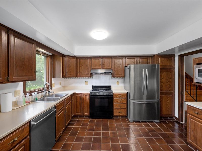 4319 Braunton Road, Columbus, OH 43220 Photo 13