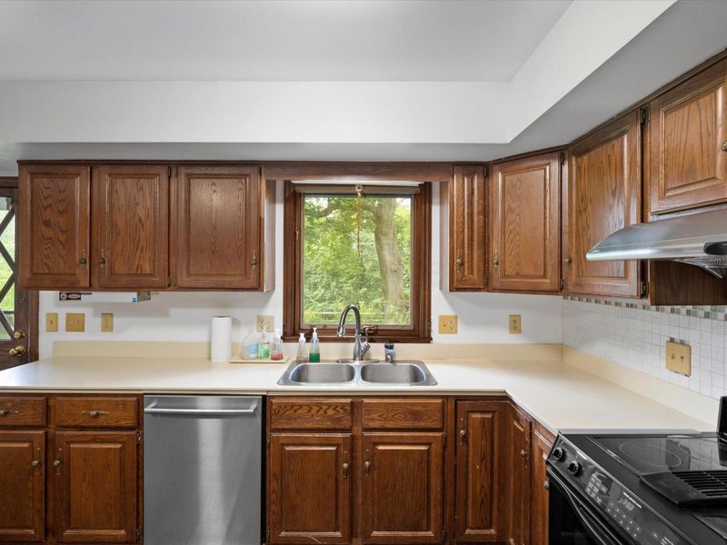 4319 Braunton Road, Columbus, OH 43220 Photo 17